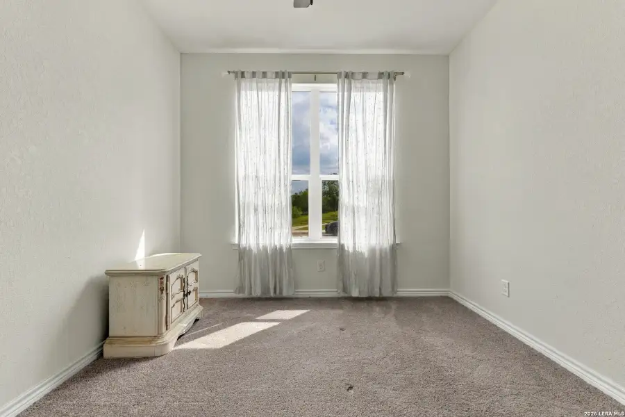 Spacious, unfurnished interior of a new home in , San Antonio (Image 21).