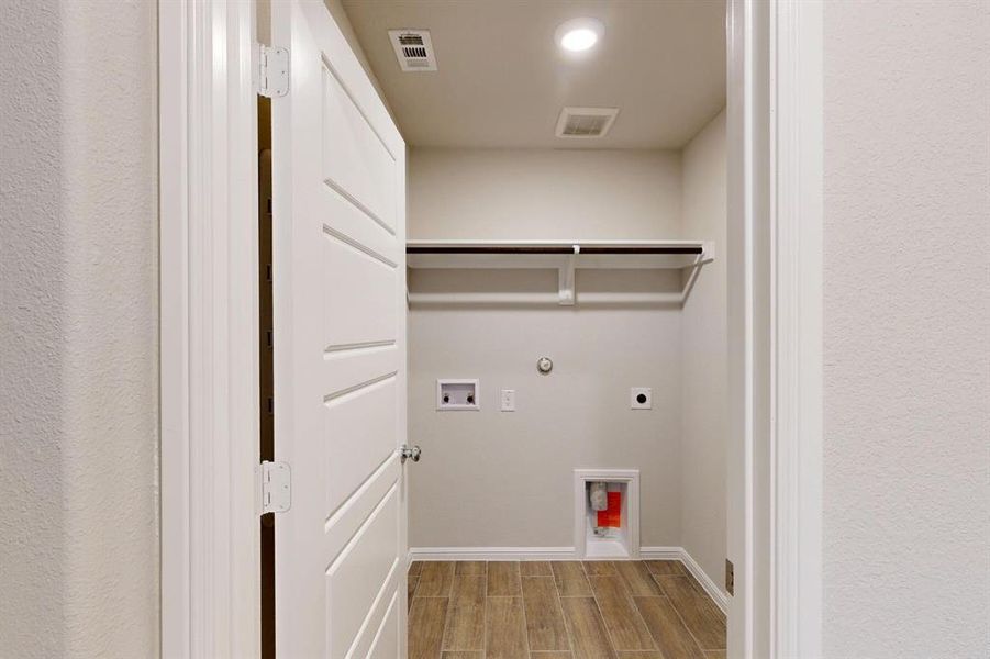Furnished interior view inside a new home in Forest Park, Princeton (Image 8). Furnished interior view inside a new home in Forest Park, Princeton (Image 8).