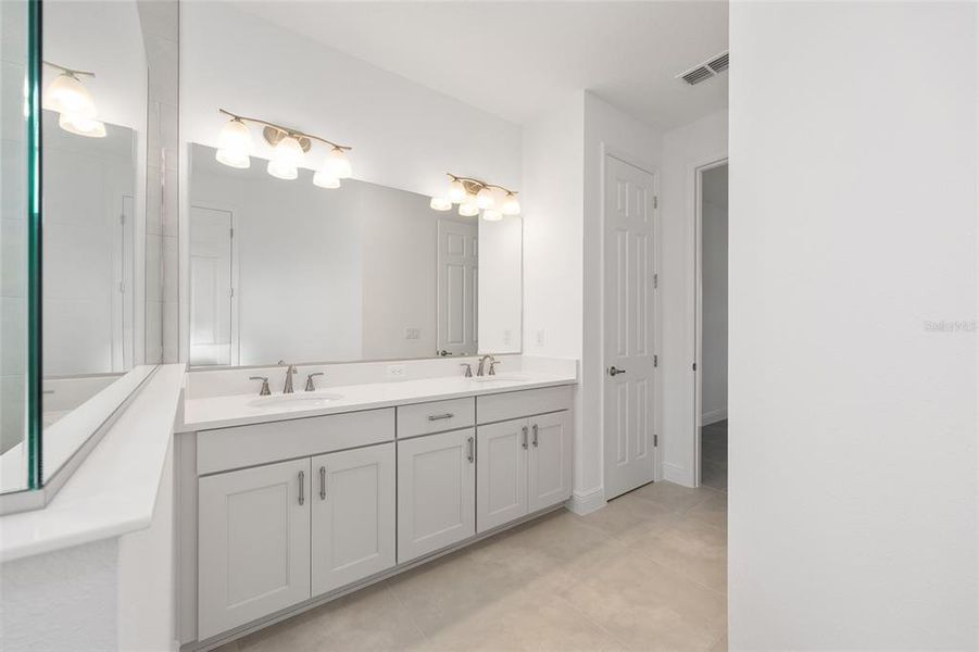 Furnished interior view inside a new home in , Ocala (Image 11).
