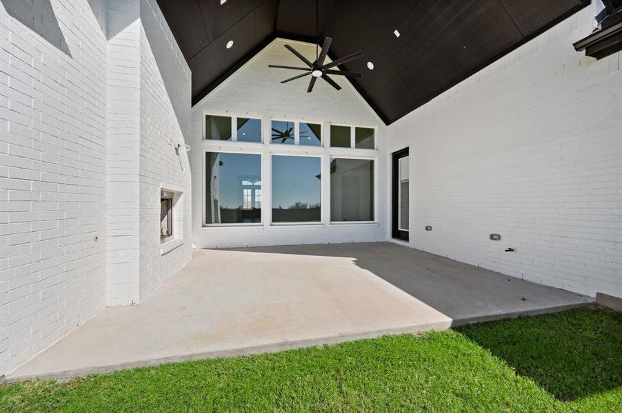 Exterior details and patio area of a home in NorthGlen, Haslet (Image 26).