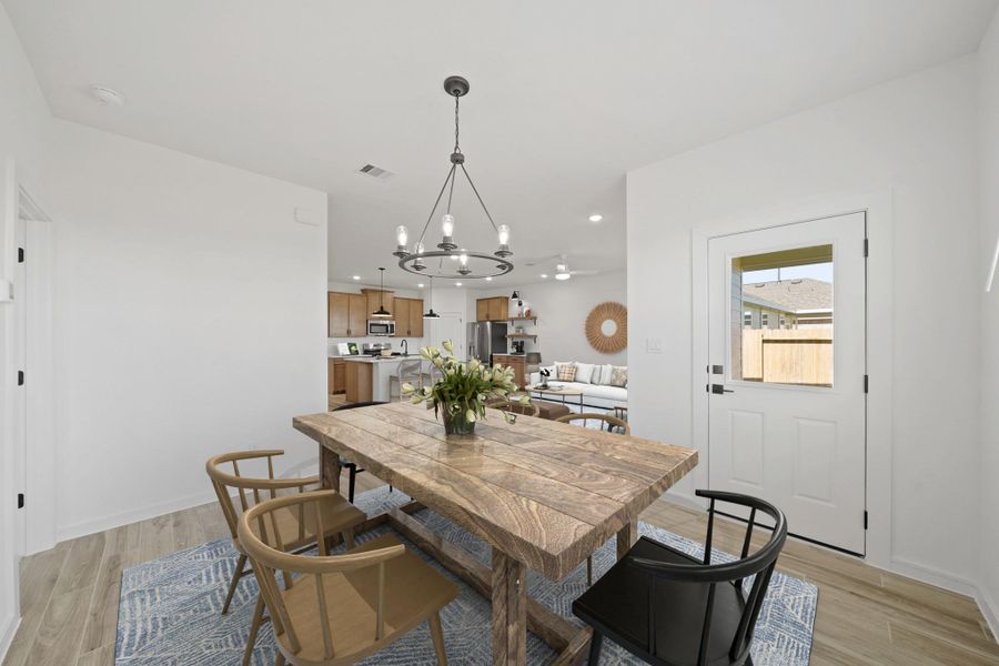 Charming dining area (*Photo not of actual home and used for illustration purposes only.)