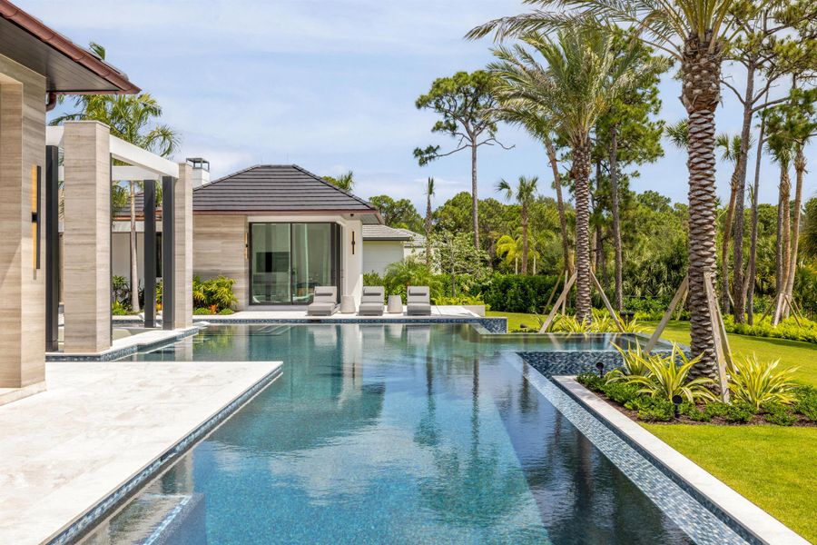 Image 101 of a home in .