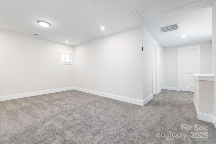 Spacious, unfurnished interior of a new home in Riverwalk, Rock Hill (Image 19).