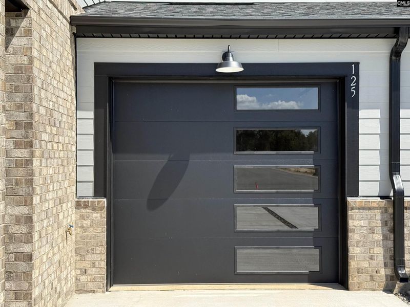 Exterior details and patio area of a home in Dunbar Village, Cayce (Image 3).
