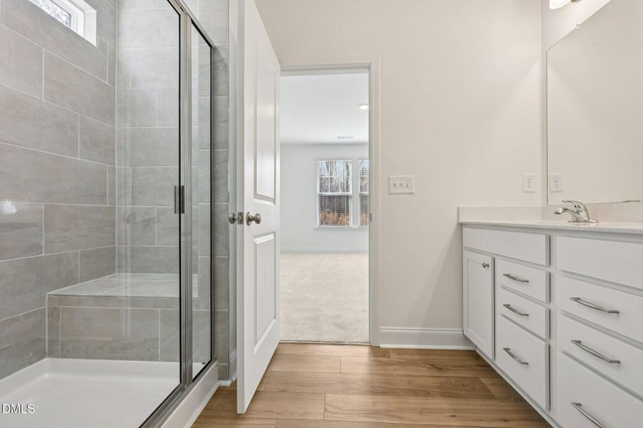 26-web-or-mls-Favored Ave-S2002-026 26-web-or-mls-Favored Ave-S2002-026