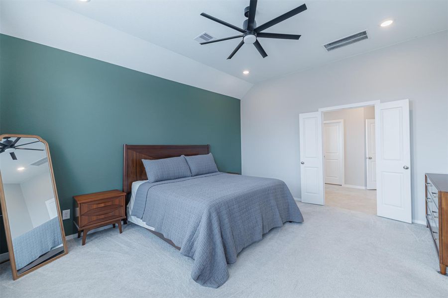 Furnished interior view inside a new home in Lago Mar, Texas City (Image 19).