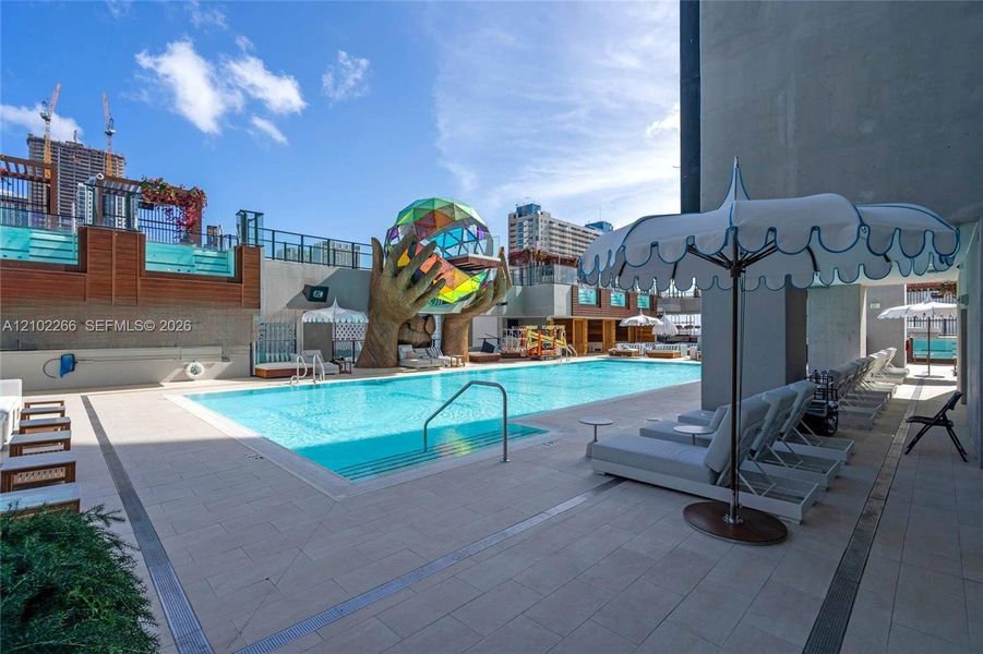 Community amenities in , Miami (Image 36).