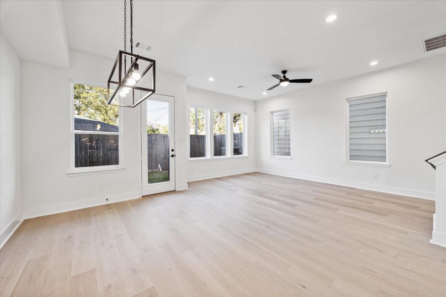 Spacious, unfurnished interior of a new home in , Houston (Image 22).