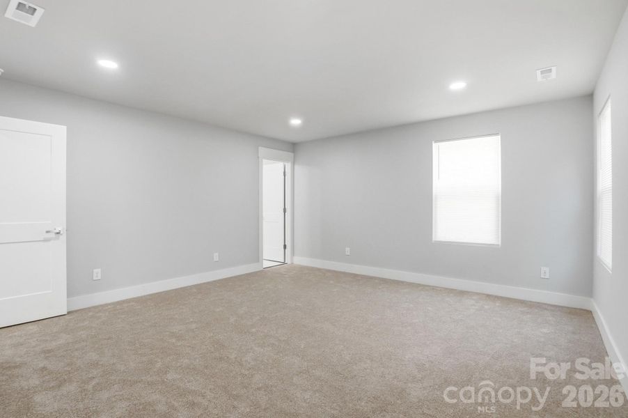 Spacious, unfurnished interior of a new home in , Lancaster (Image 43).