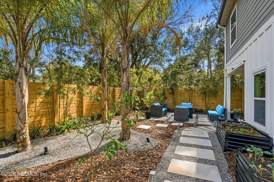 Exterior details and patio area of a home in , Jacksonville (Image 27).