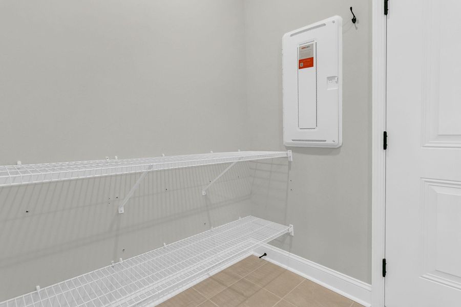 Spacious, unfurnished interior of a new home in , Summerville (Image 19).