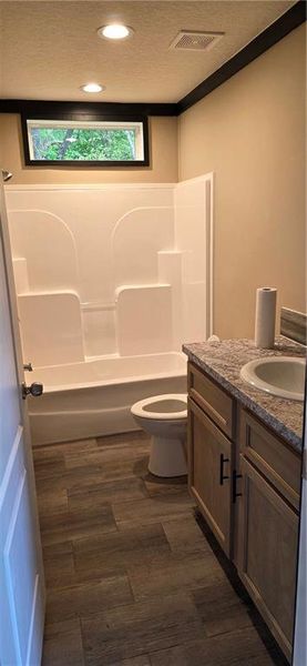 Image 16 of a home in .