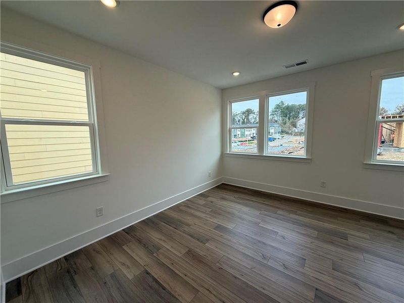 Spacious, unfurnished interior of a new home in Park Vue, Atlanta (Image 38).