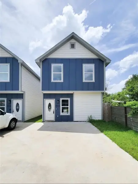 Front exterior of a new home in , Houston, TX, highlighting curb appeal (Image 2). Front exterior of a new home in , Houston, TX, highlighting curb appeal (Image 2).