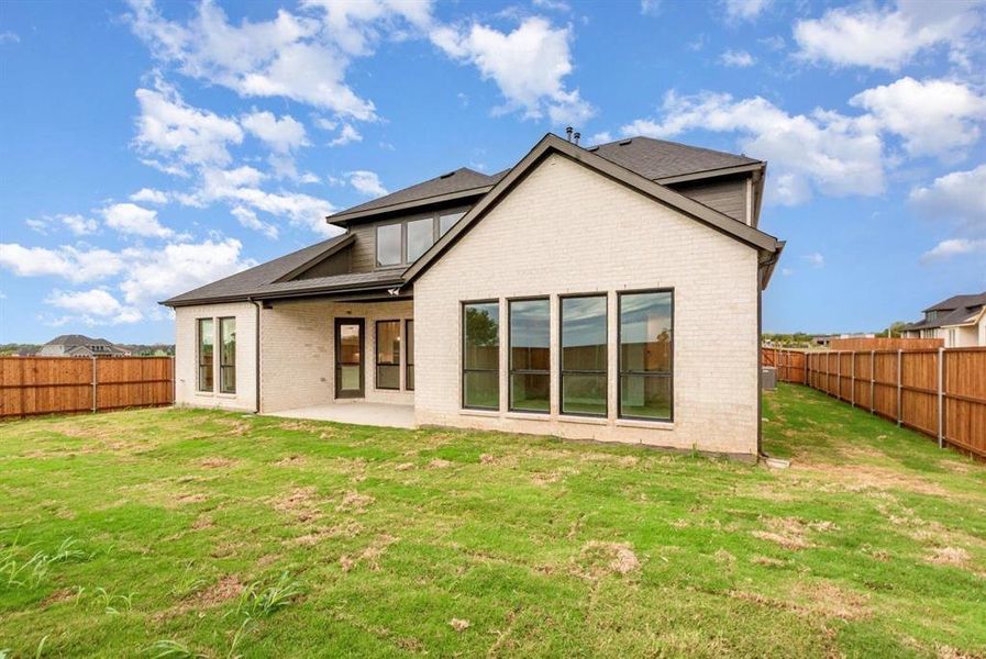 Exterior details and patio area of a home in , Prosper (Image 3).