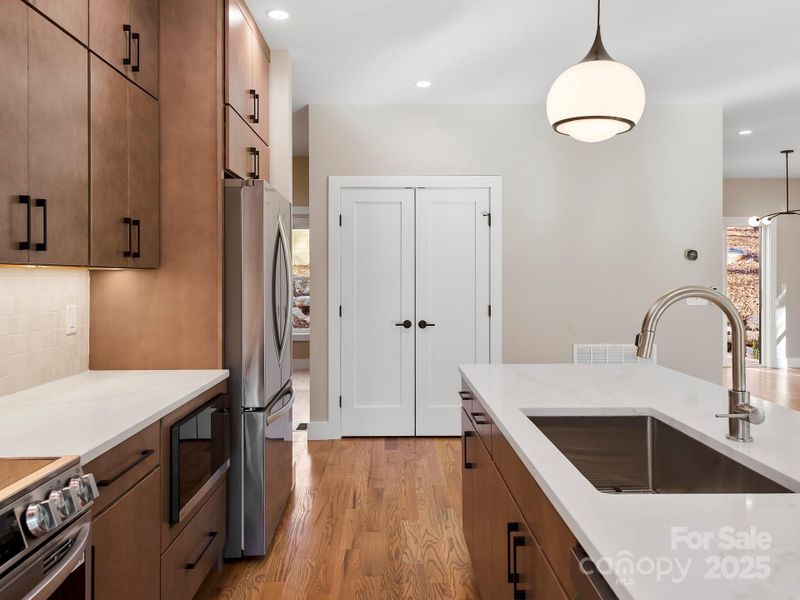 Under counter microwave