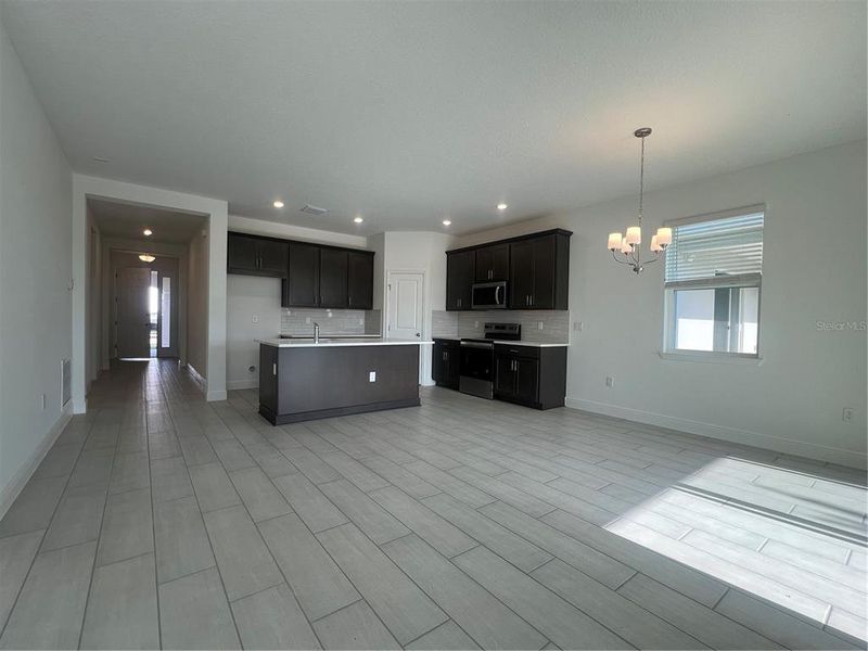 Spacious, unfurnished interior of a new home in Hills of Minneola, Minneola (Image 17).