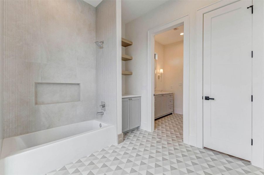 Spacious, unfurnished interior of a new home in , Houston (Image 43). Spacious, unfurnished interior of a new home in , Houston (Image 43).