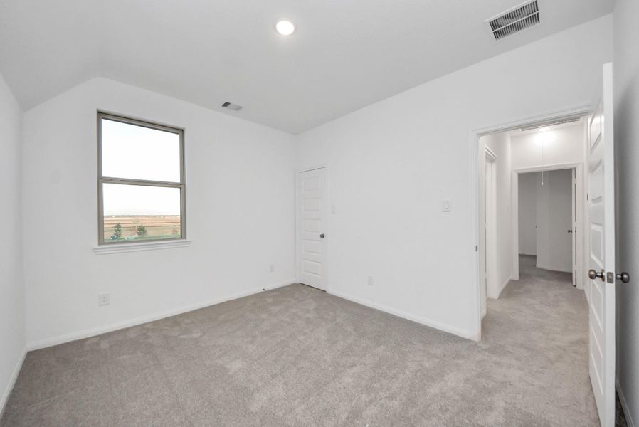 Spacious, unfurnished interior of a new home in Elyson, Katy (Image 26).
