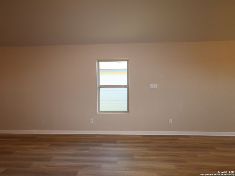 Spacious, unfurnished interior of a new home in Paloma Park, Converse (Image 24).