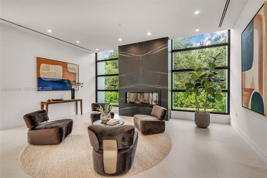 Furnished interior view inside a new home in , Pinecrest (Image 5).