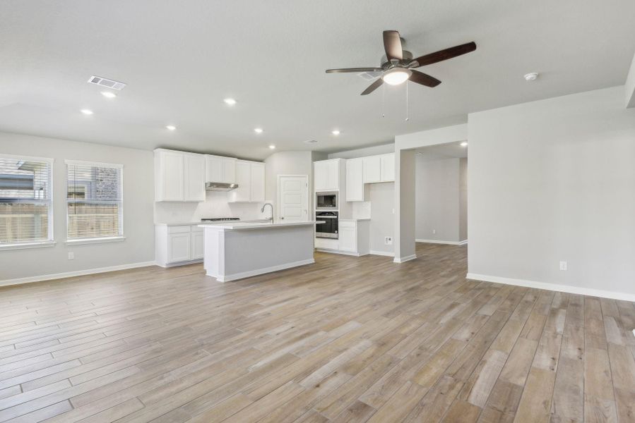 Photo is not of the actual home but is an inspirational photo of builder’s model home and may depict options, furnishings, and/or decorator features that are not included.