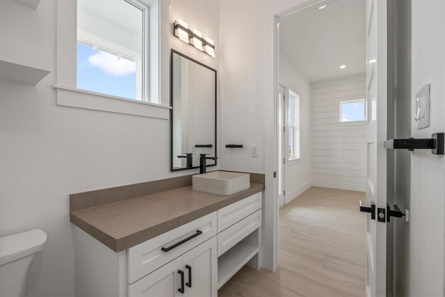 Furnished interior view inside a new home in , Galveston (Image 34).