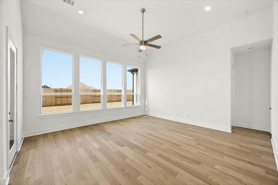 Spacious, unfurnished interior of a new home in Jubilee, Hockley (Image 16).