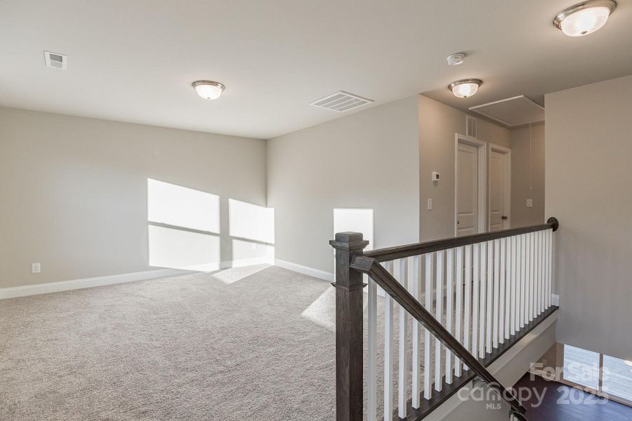 Spacious, unfurnished interior of a new home in , Hickory (Image 6).