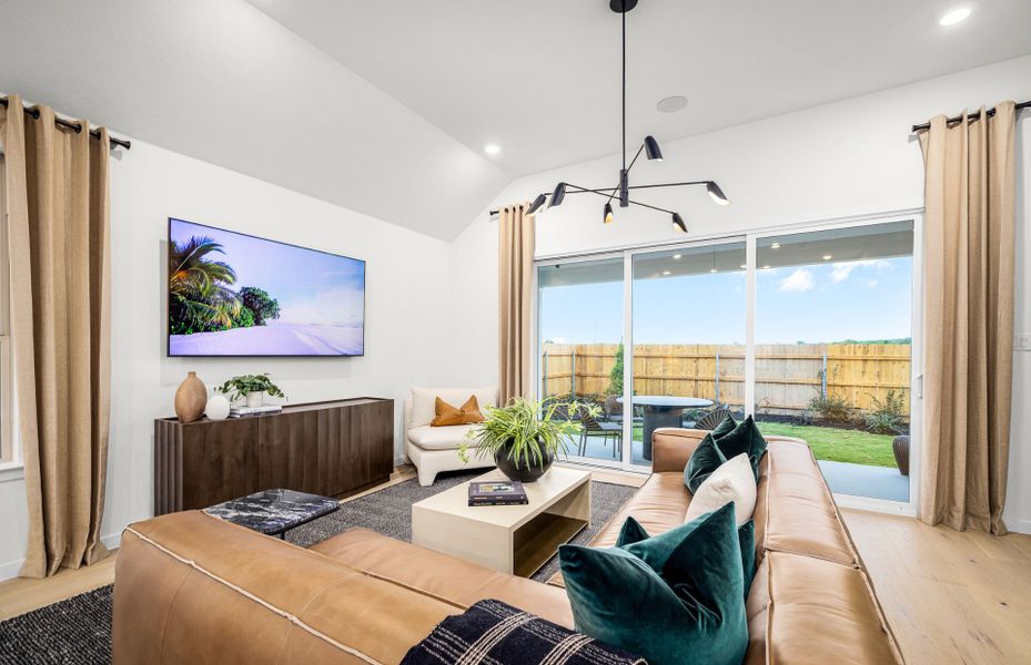 Representative furnished interior of a home built from the Doucette by Pulte Homes in Kuempel Farms, Pflugerville (Image 9).