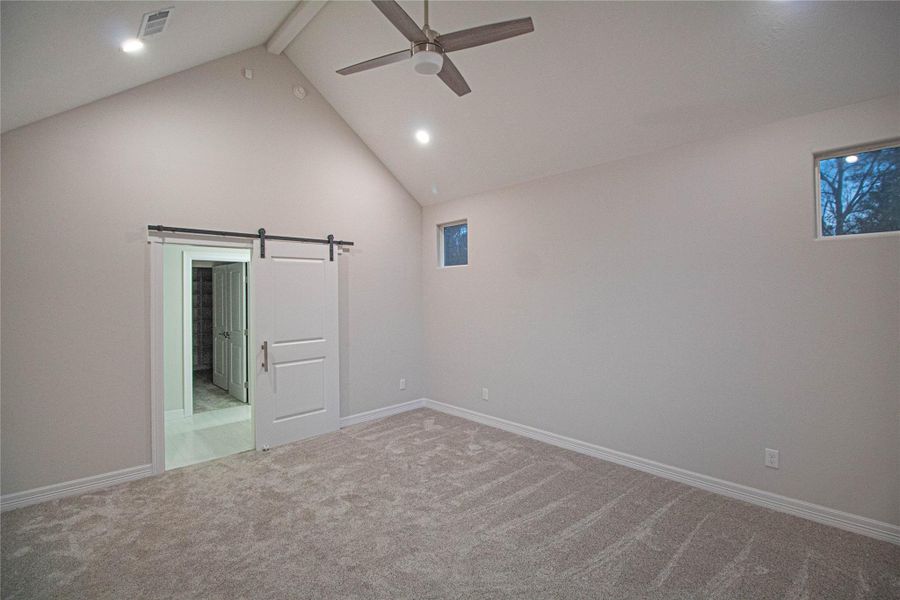 Spacious, unfurnished interior of a new home in , Livingston (Image 26).