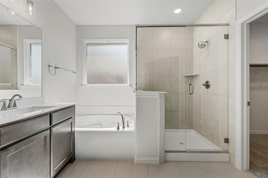 Furnished interior view inside a new home in Morningstar, Aledo (Image 13).