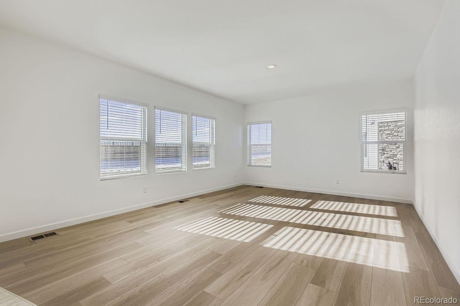 Spacious, unfurnished interior of a new home in Ledge Rock: The Camden Collection, Johnstown (Image 10).