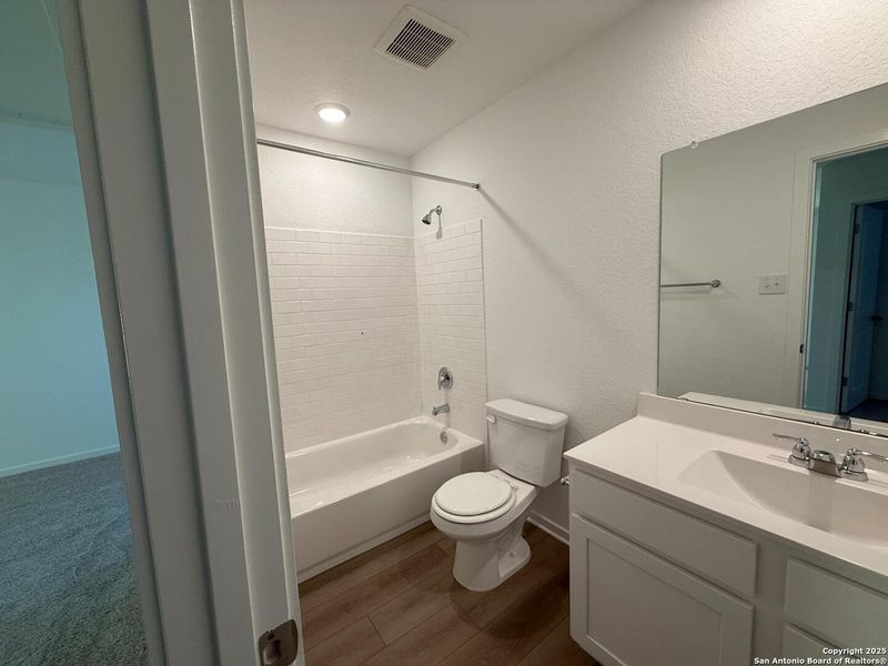 Furnished interior view inside a new home in Meadows at Hennersby Hollow 40's, San Antonio (Image 11). Furnished interior view inside a new home in Meadows at Hennersby Hollow 40's, San Antonio (Image 11).