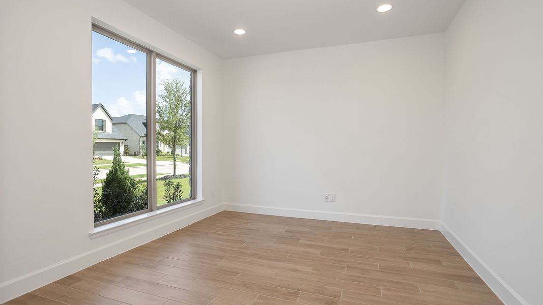 Spacious, unfurnished interior of a new home in Grange, Katy (Image 11).