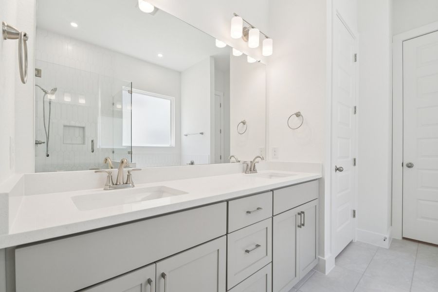 Furnished interior view inside a new home in Persimmon, Buda (Image 7).