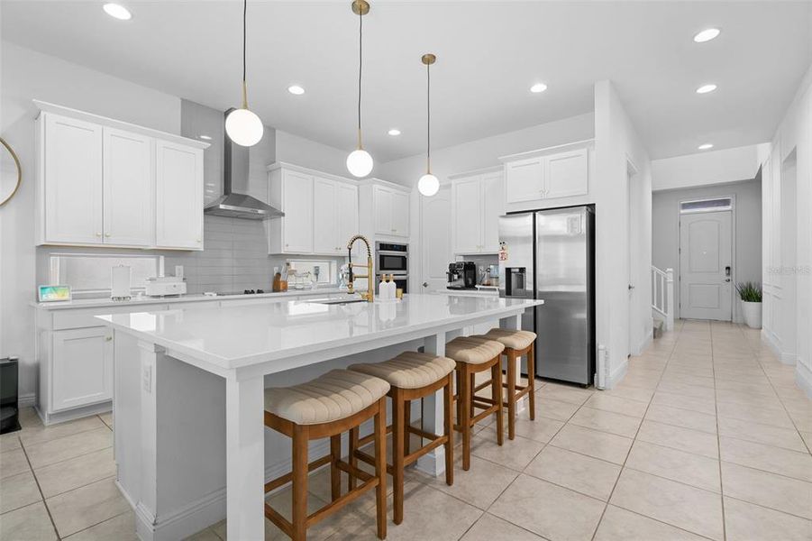 Furnished interior view inside a new home in , Orlando (Image 9).