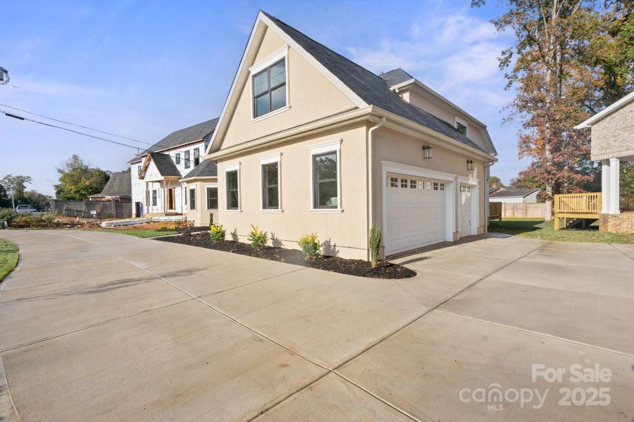 Image 42 of a home in .