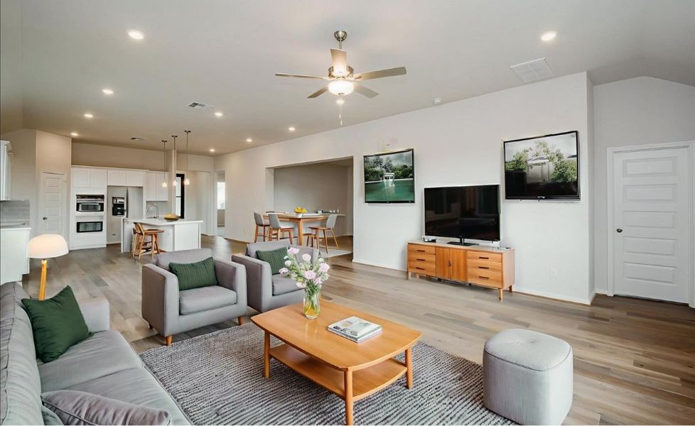 Representative furnished interior of a home built from the Alpine 3000 SH by Saratoga Homes in Townsen Landing, Humble (Image 4).
