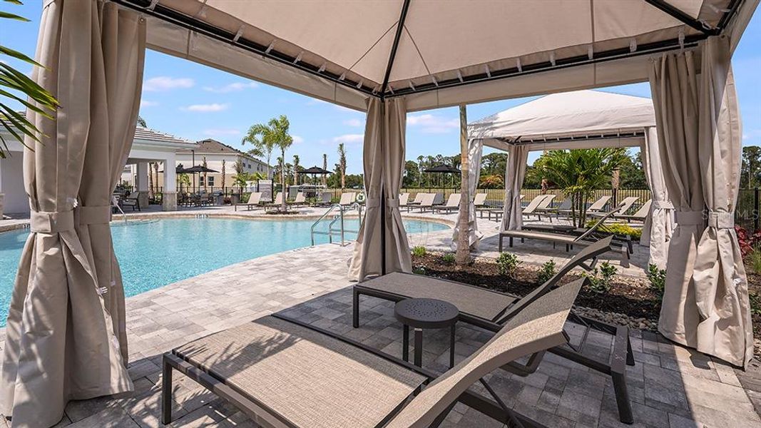 Community amenities in Vinterra Townhomes, Nokomis (Image 27).