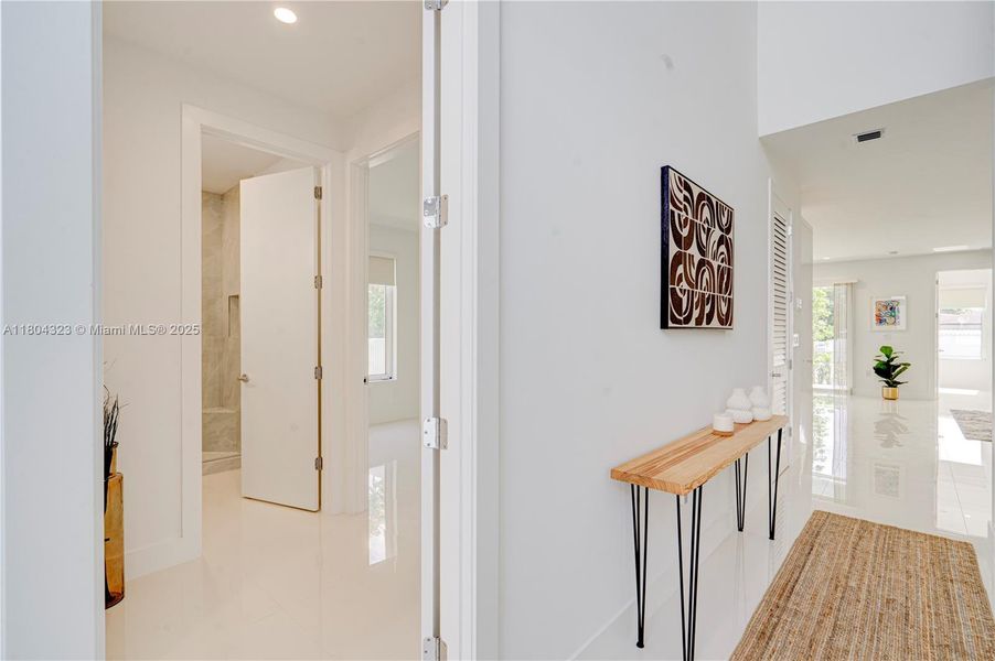 Entrance to guest quarters from the inside of the main unit. Entrance to guest quarters from the inside of the main unit.