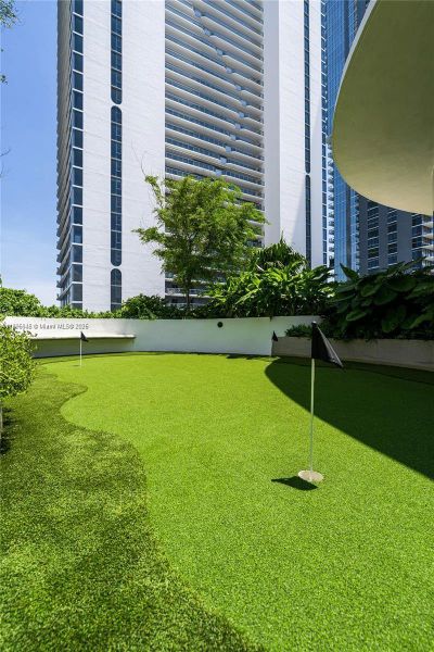 Community amenities in , Miami (Image 69). Community amenities in , Miami (Image 69).