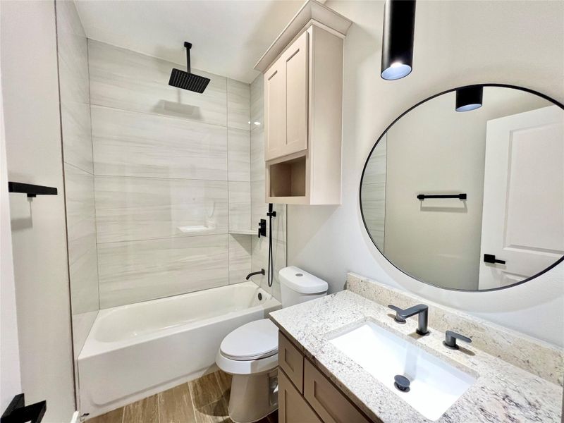 Furnished interior view inside a new home in , Santa Fe (Image 13).