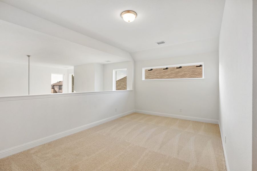Spacious, unfurnished interior of a new home in Walden Pond, Forney (Image 34).