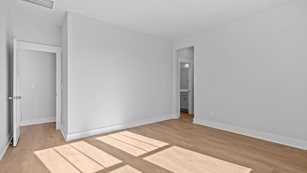 Furnished interior view inside a new home in Woodglen, Piedmont (Image 17).