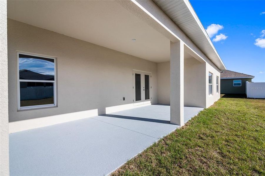 Exterior details and patio area of a home in , Ocala (Image 26).