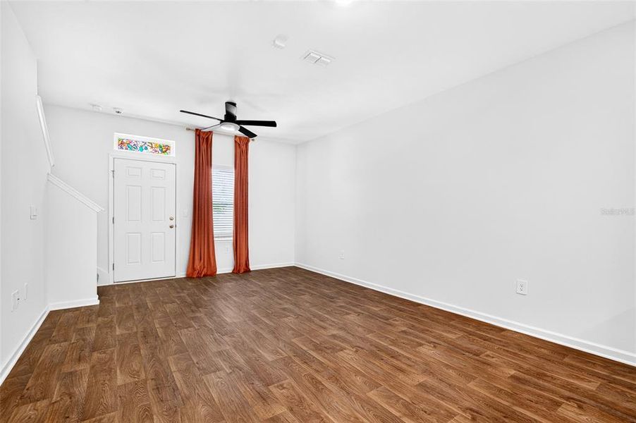 Spacious, unfurnished interior of a new home in , Middleburg (Image 18). Spacious, unfurnished interior of a new home in , Middleburg (Image 18).