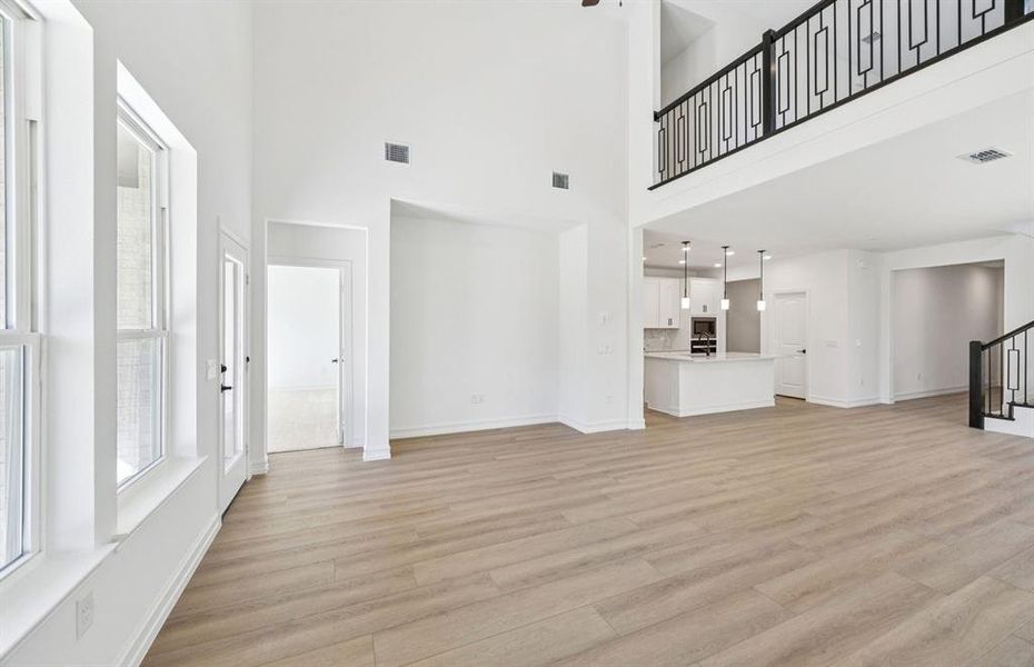 Bright and inviting gathering room perfect for entertaining Bright and inviting gathering room perfect for entertaining