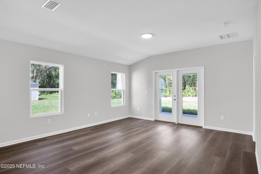 Spacious, unfurnished interior of a new home in , Palatka (Image 35). Spacious, unfurnished interior of a new home in , Palatka (Image 35).