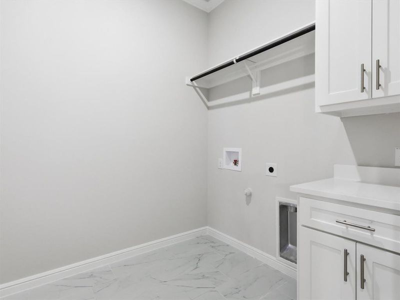 Spacious, unfurnished interior of a new home in , Azle (Image 24).